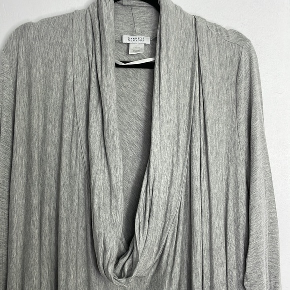 Barneys New York drapery cowl neckline oversized stretchy thumb hole top - Picture 5 of 10